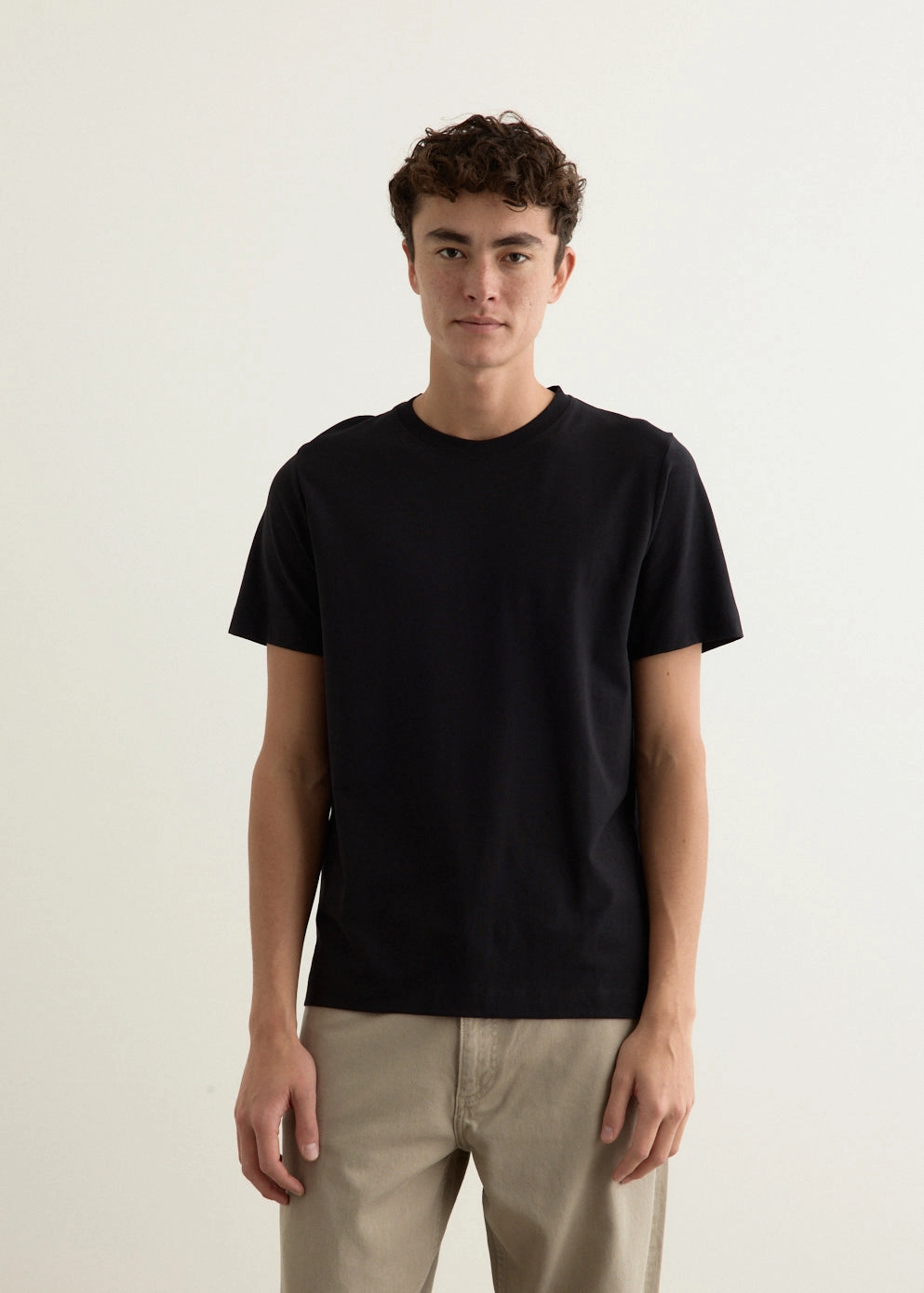Universal Silhouette Jakob Cotton Crepe T-Shirt