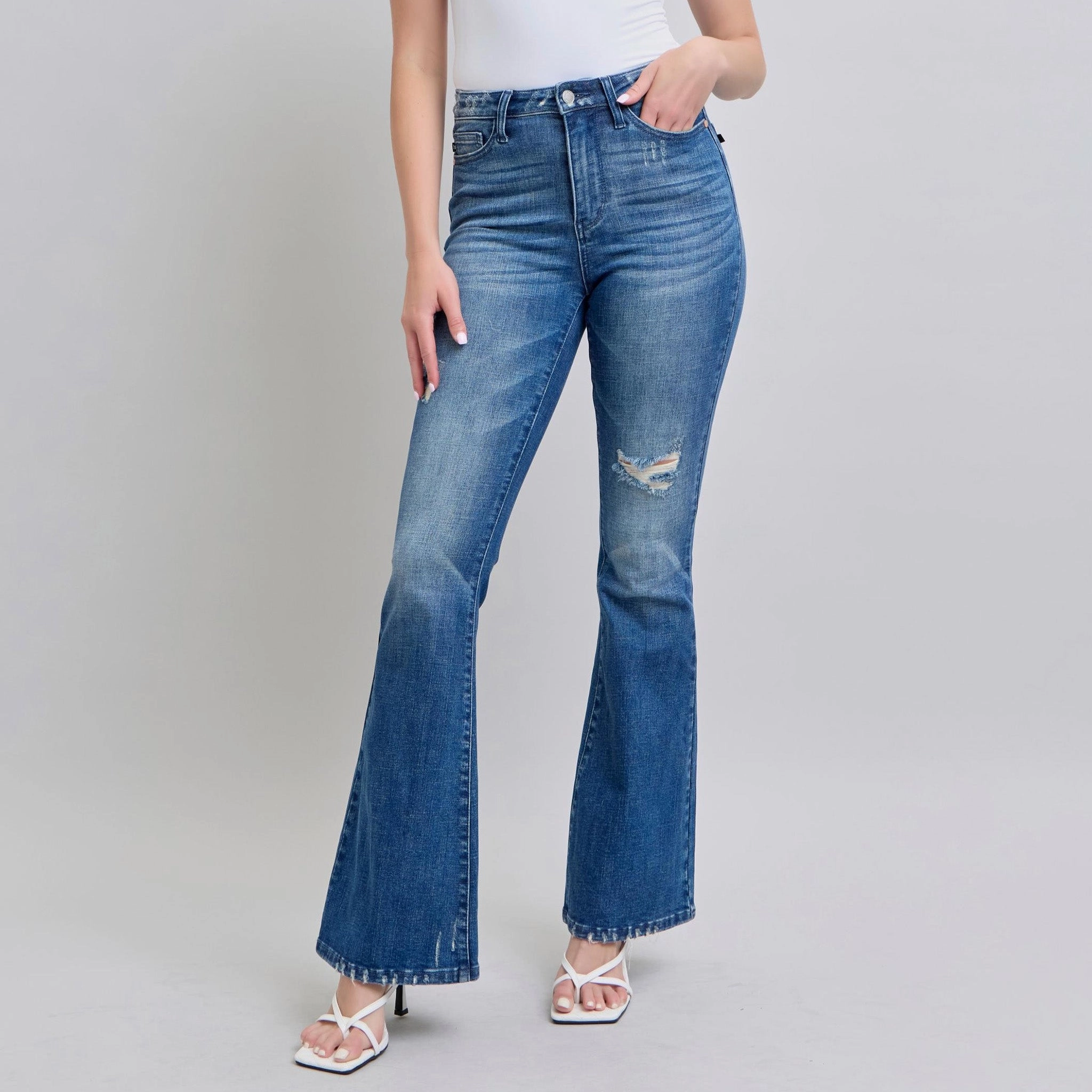 Soft Road Trip Youth Style High Quality Holiday Vibes Winter Warmth Judy Blue Women's Contrast Wash Destroy Flare Jeans