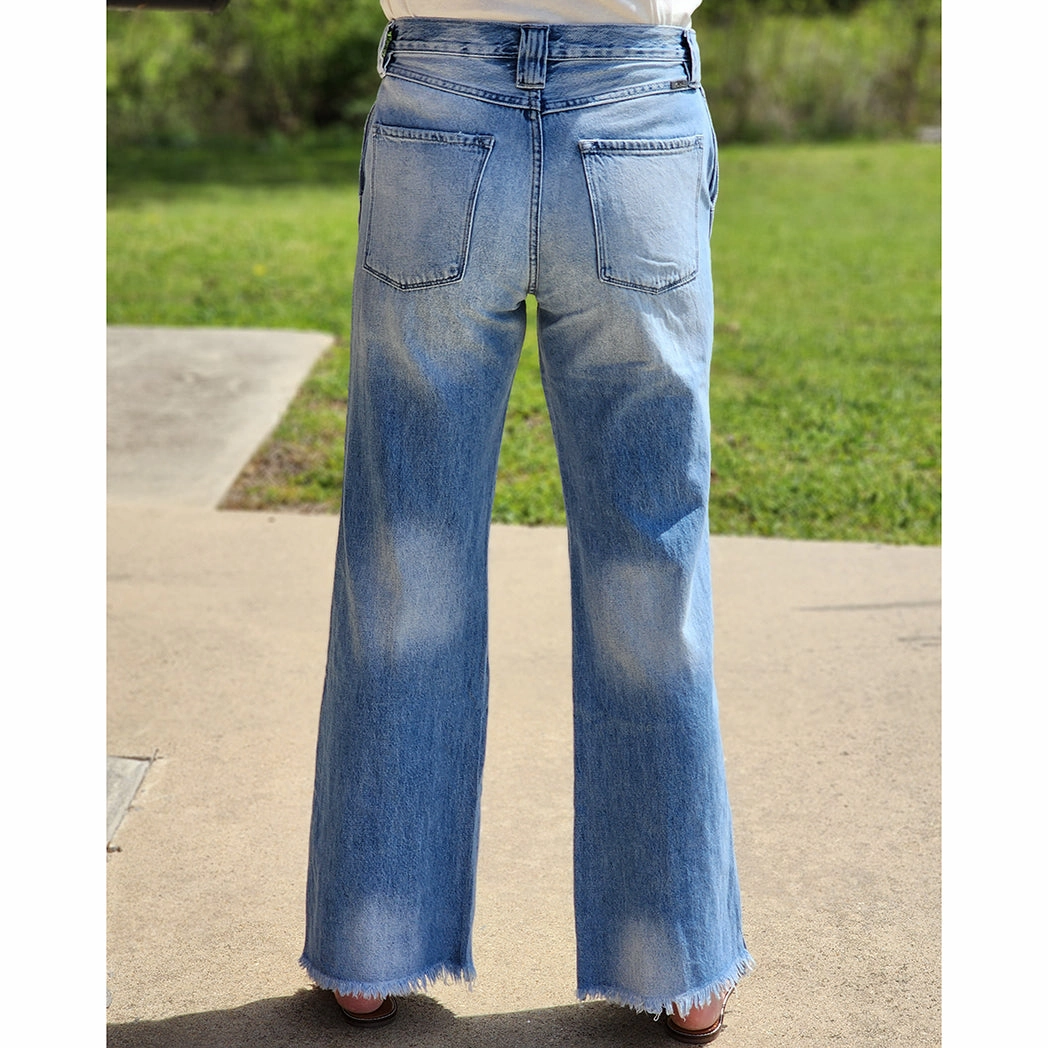 Style Simplicity KanCan Louise Ultra High Rise 90's Medium Wash Denim