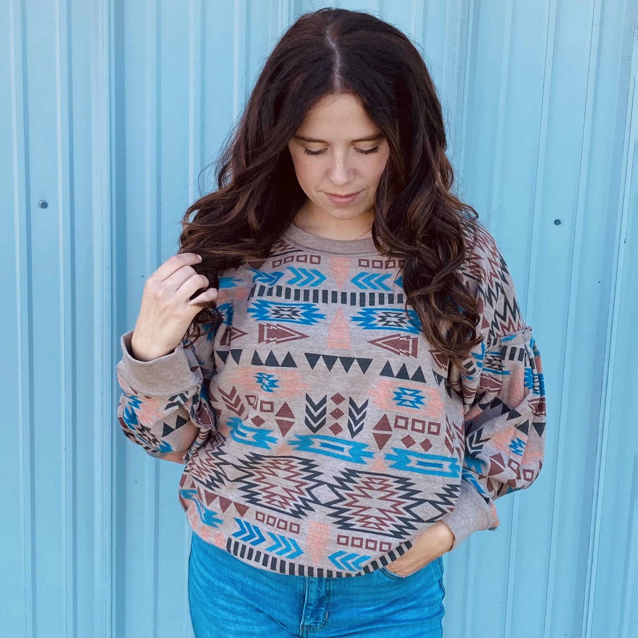 Ariat Women's Natural Aztec Vista Sweatshirt Minimalist Silhouette