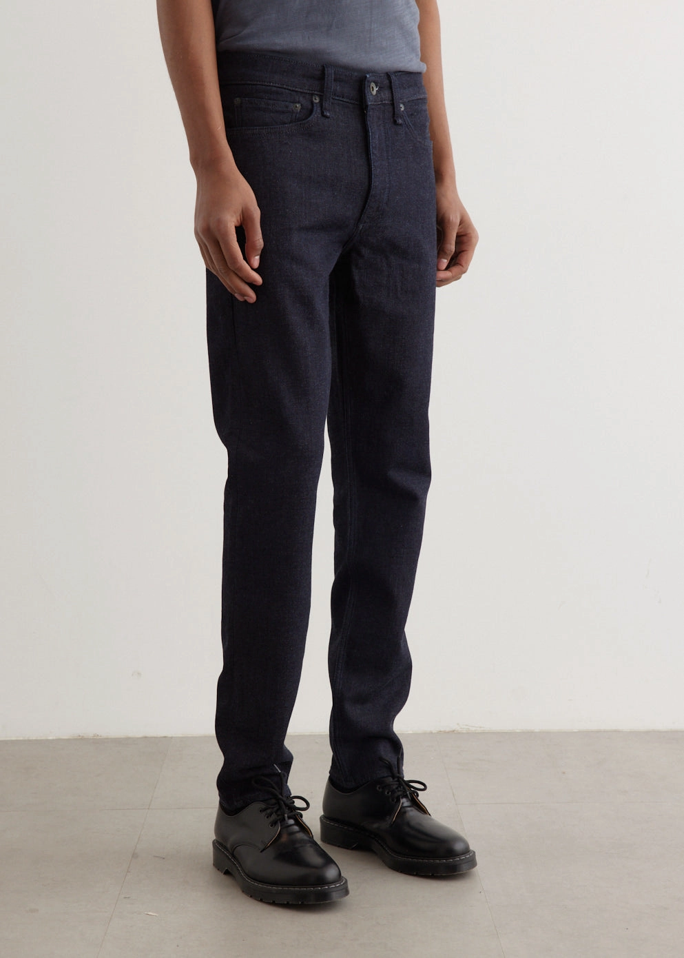 Minimalist Style Festival Outfit Loose Fit 2 Stride Jeans