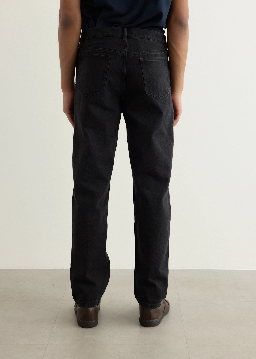 Martin Jeans Minimalist Traveler Gear Bold Look