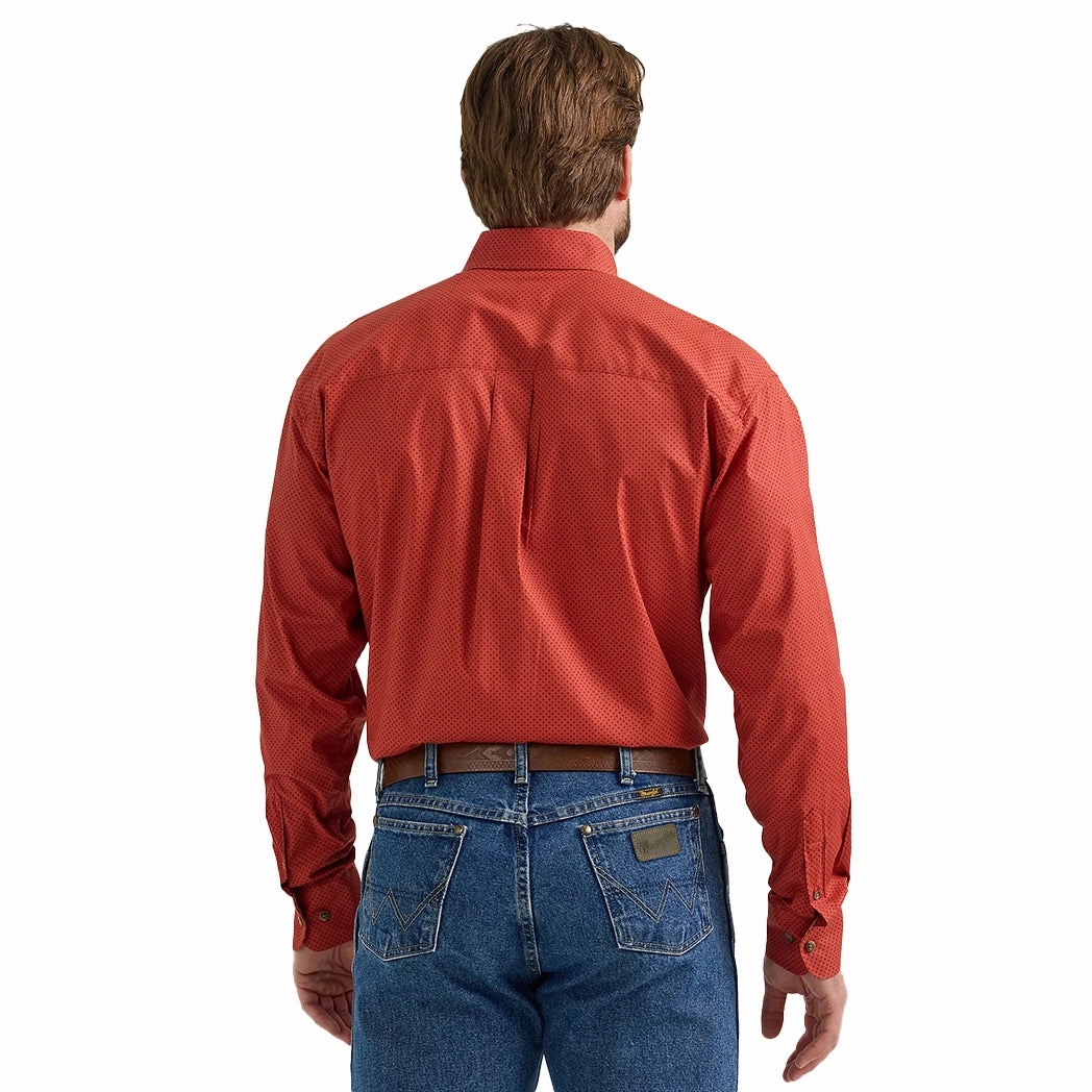 Wrangler Men's George Strait Long Sleeve Button Down Shirt Seasonal Essential Fashion Choice