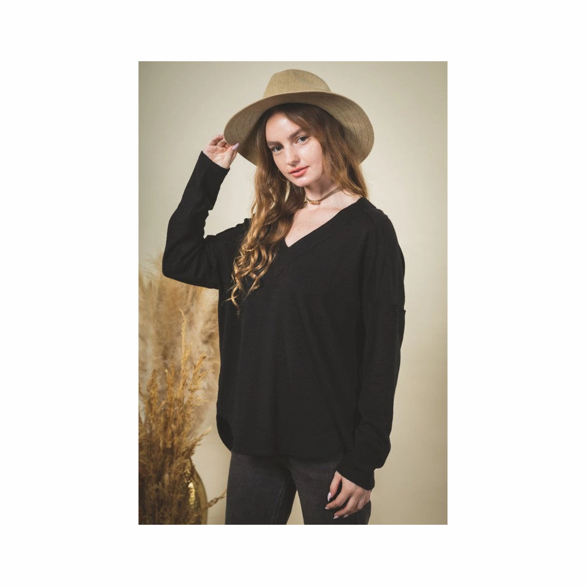 TaglessDesign Very J Women's Black Brushed Knit V Neck