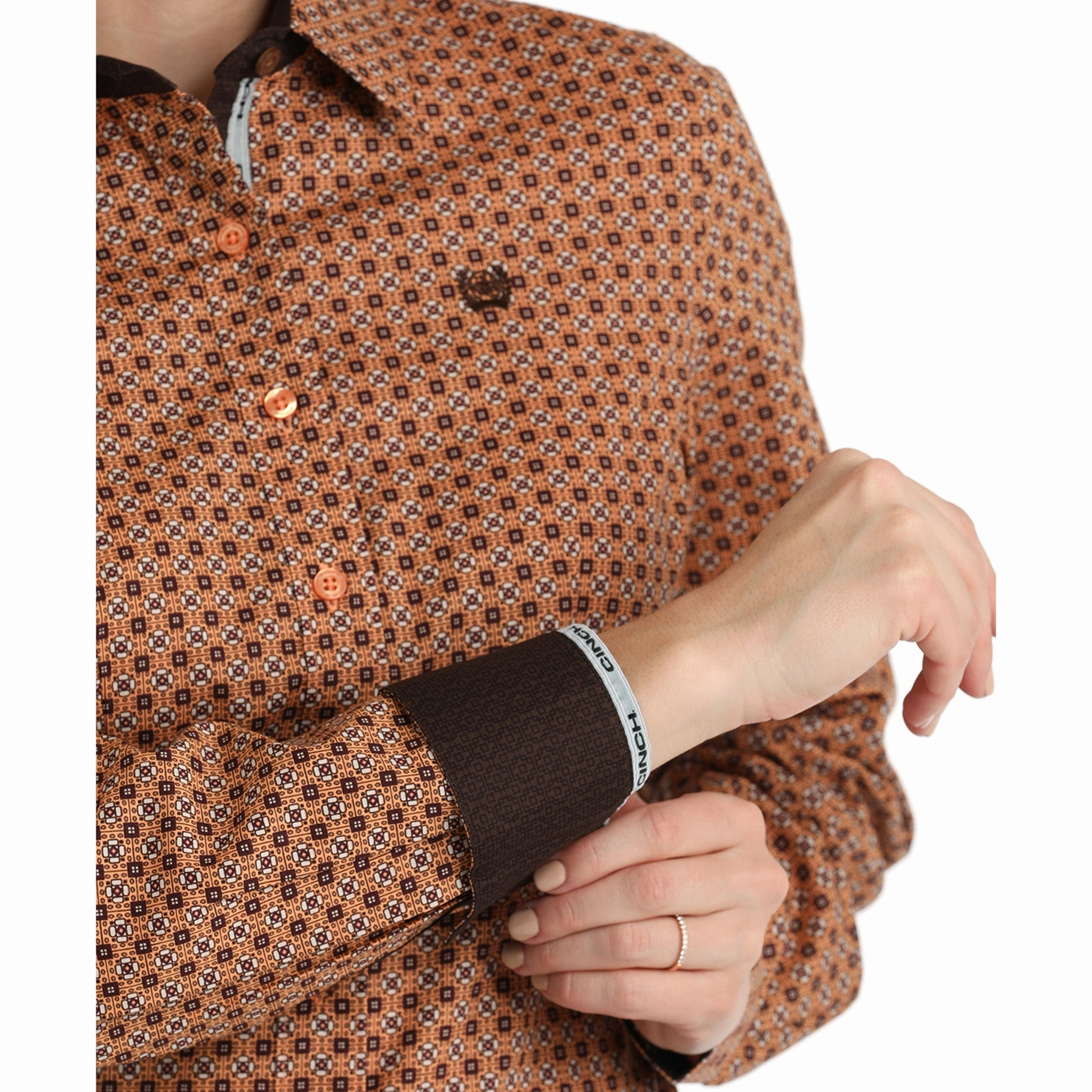 Durable Overlock Stitch Cinch Women's Coral Geometric Long Sleeve Shirt