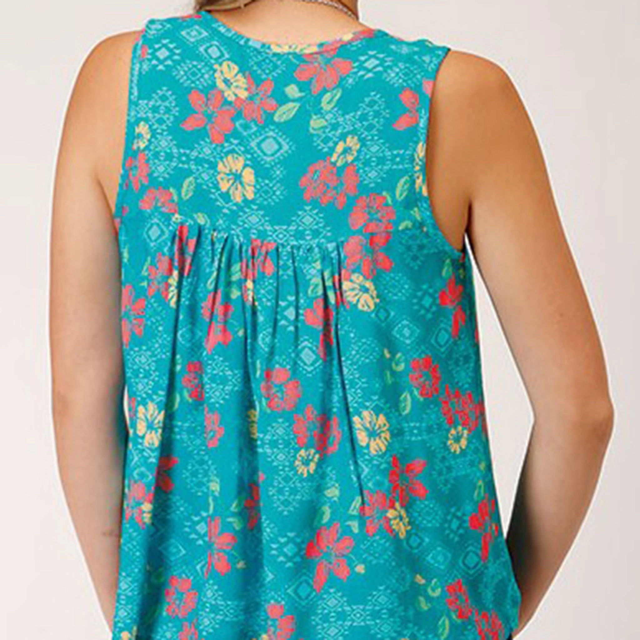 Reinforced Stitching Abrasion Resistant Surface Roper Women's Tropical Aztec Top