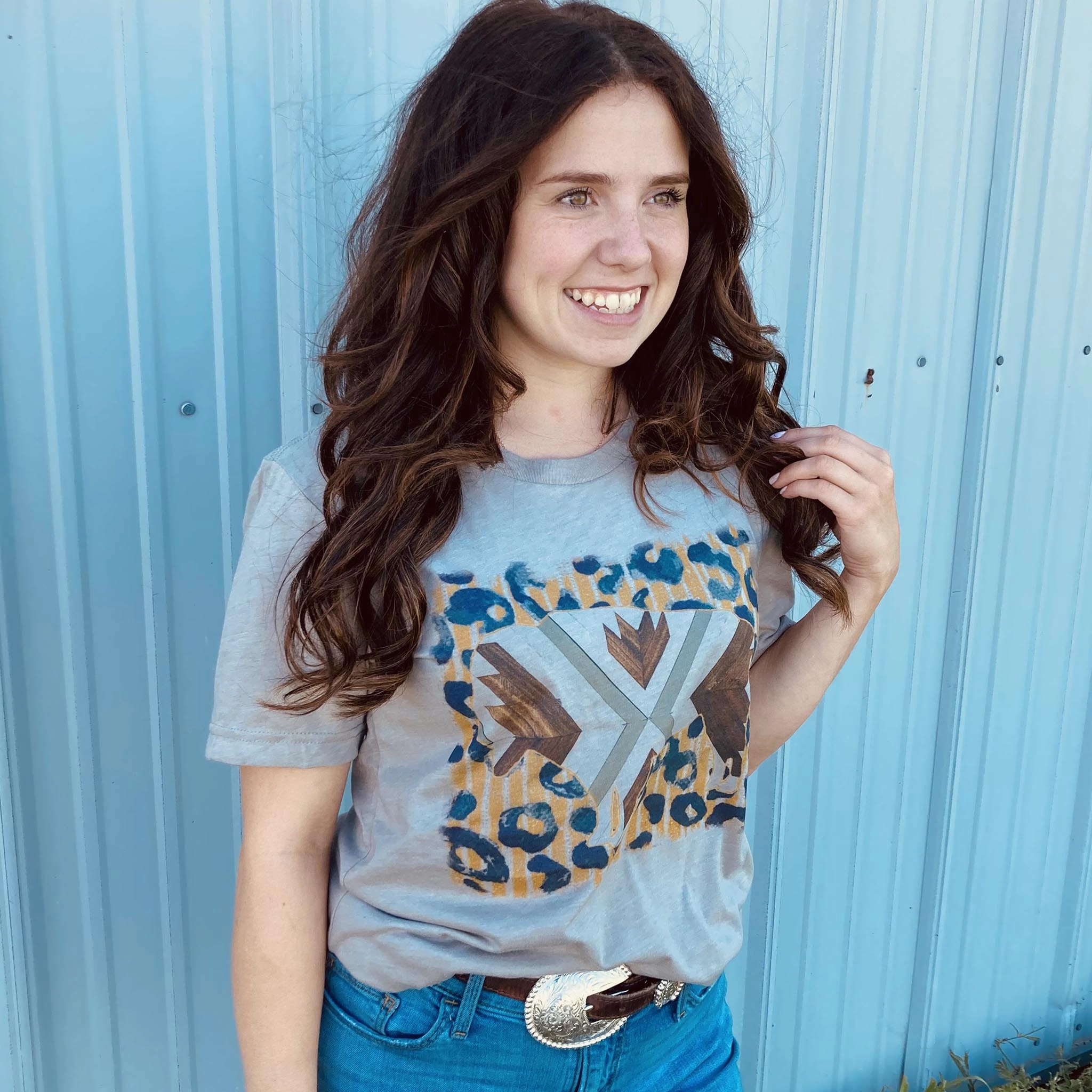 Relaxed Sweatshirt Mustard Leopard Buffalo Tee