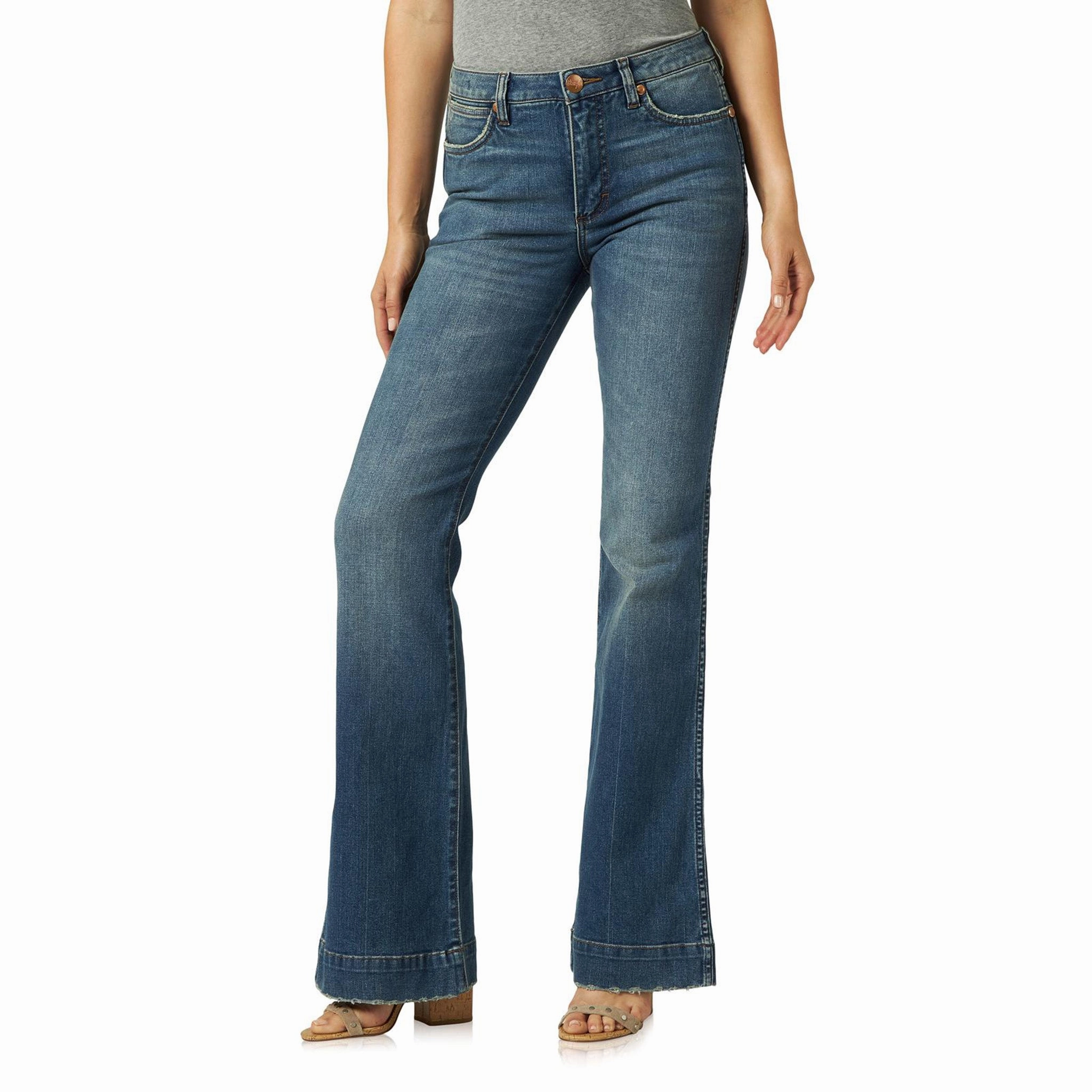 Spring Mood Bold Look Wrangler Women's Shelby High-Rise Trouser Jeans