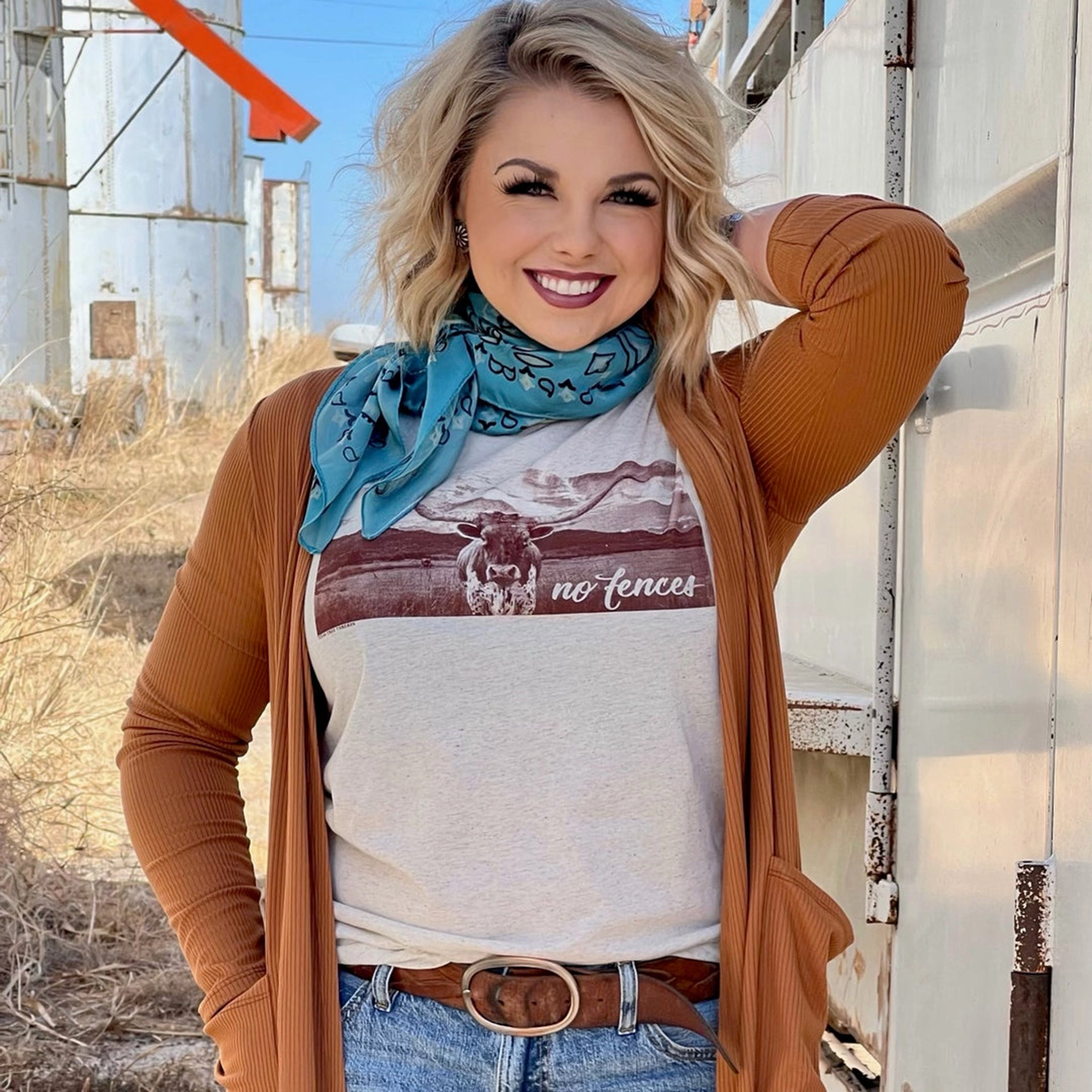 ContrastTipping No Fences Tee