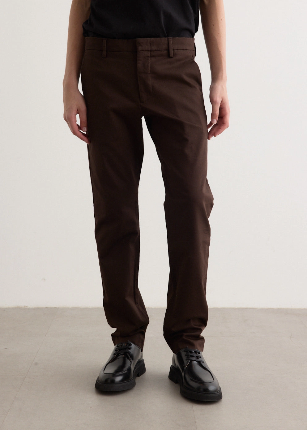 Theo Chino Timeless Utility