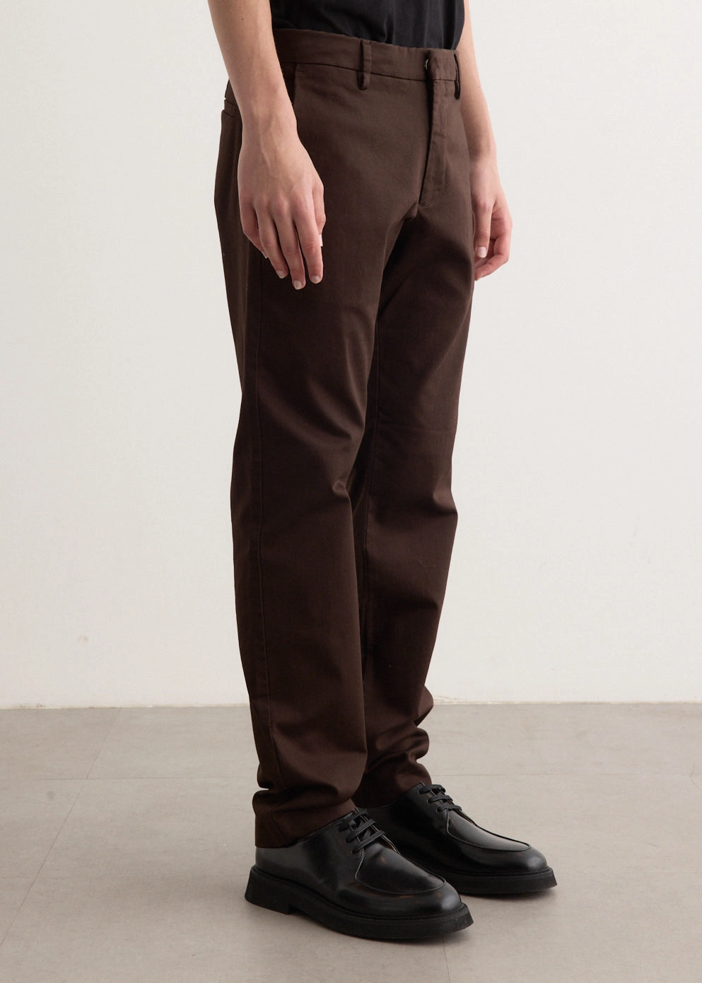 Theo Chino EcoFriendlyMaterial