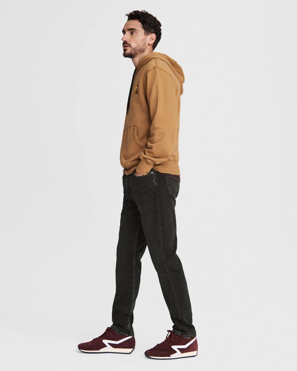 Sleek Layer Fit Ny Hotdog Hoodie