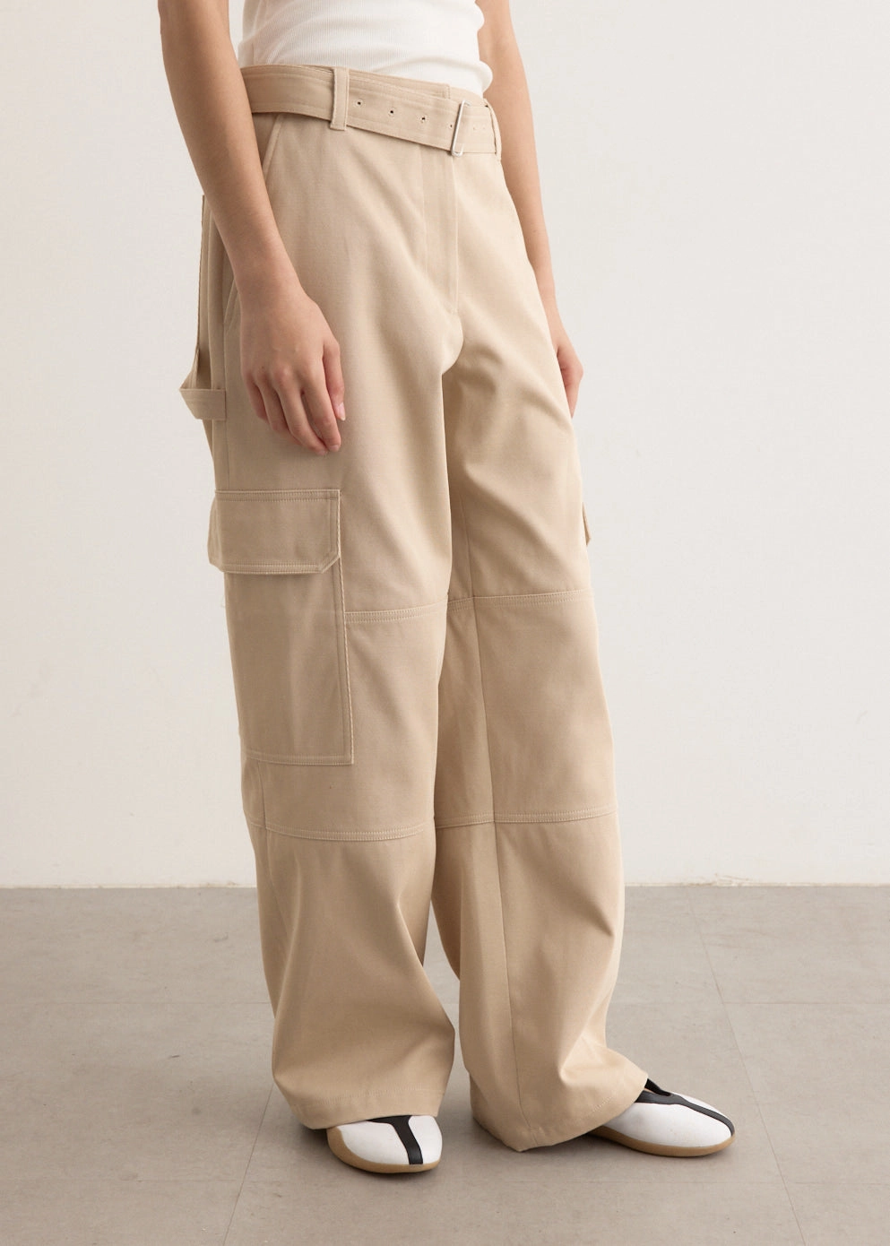 Chic Comfort TouchscreenCompatiblePockets Belted Utility Pants