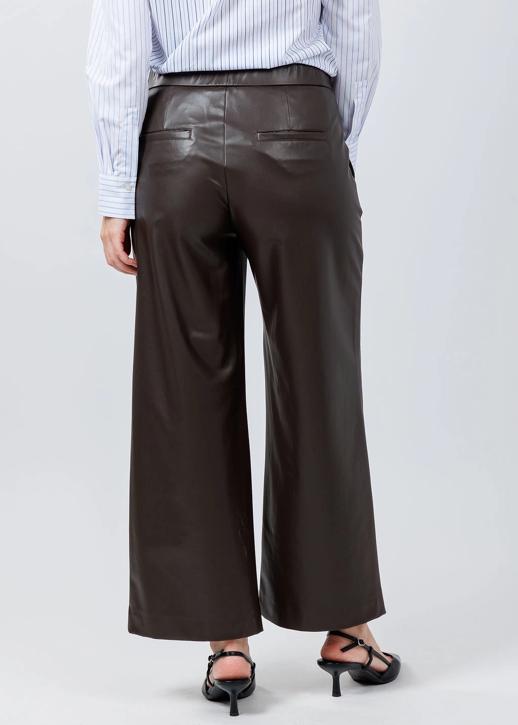 Palina 6/8 Vegan Leather Culotte Pants - Tabak Performance Wear