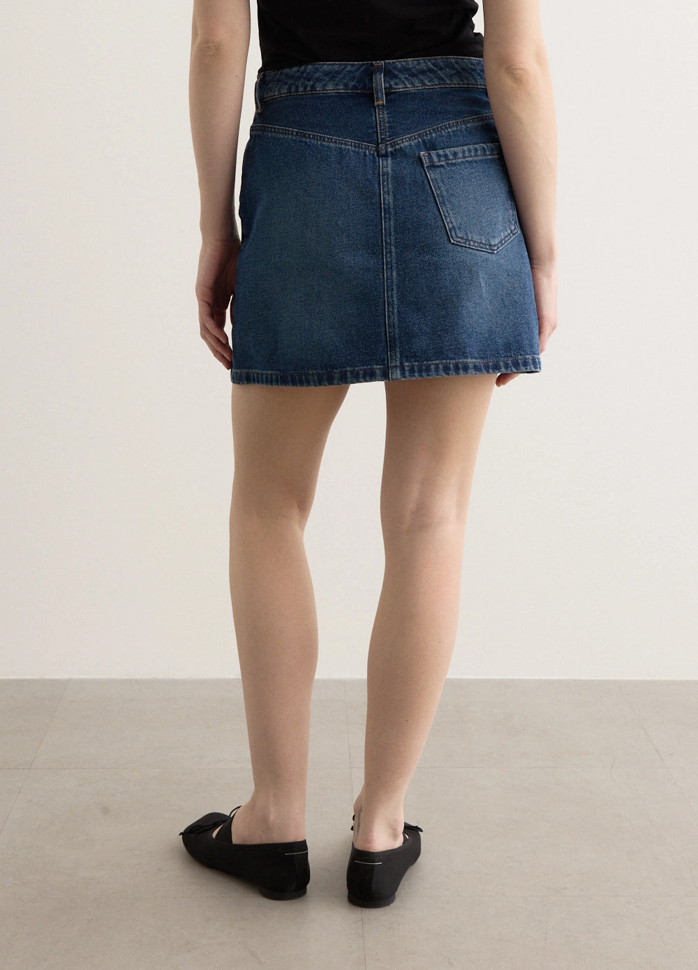 Moss Skirt Minimalist Style