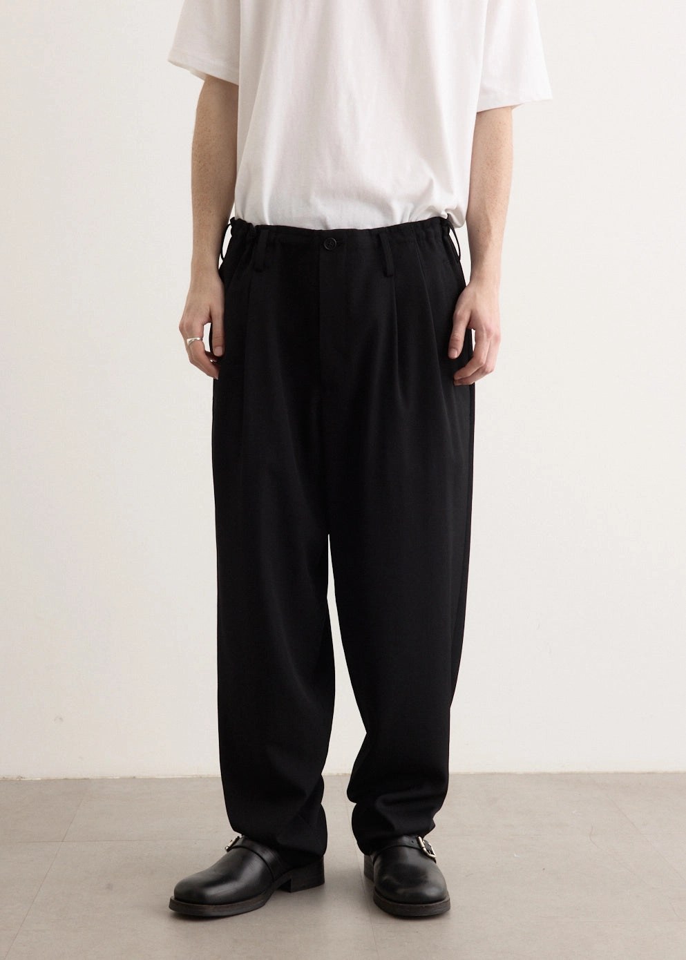 Essential Waist Pocket Detail Pants