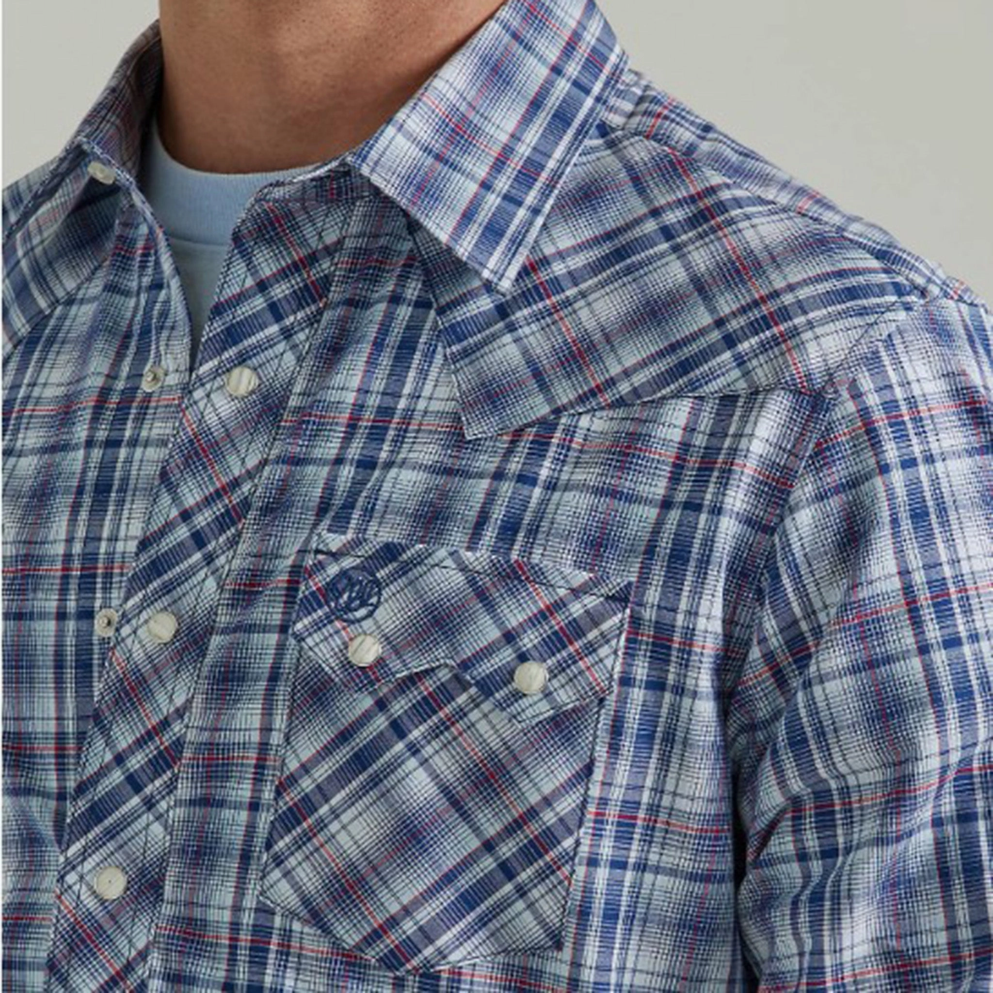 Wrangle Men's Blue Plaid Long Sleeve Polished Finish V-neck style