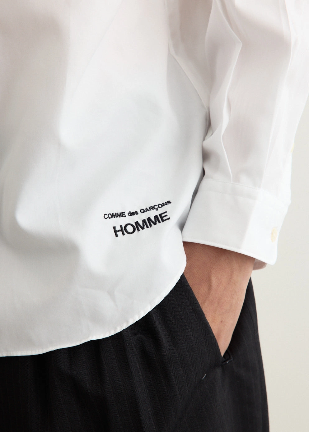Adjustable Cuffs Cotton Broad Logo Shirt