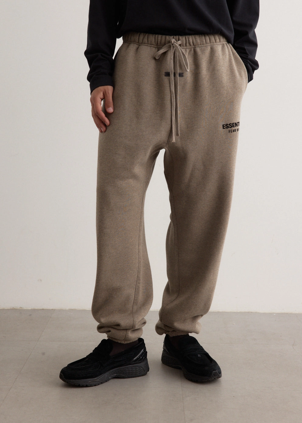 Classic Fit Fleece Sweatpants Secure Cuff Design Comfort for All
