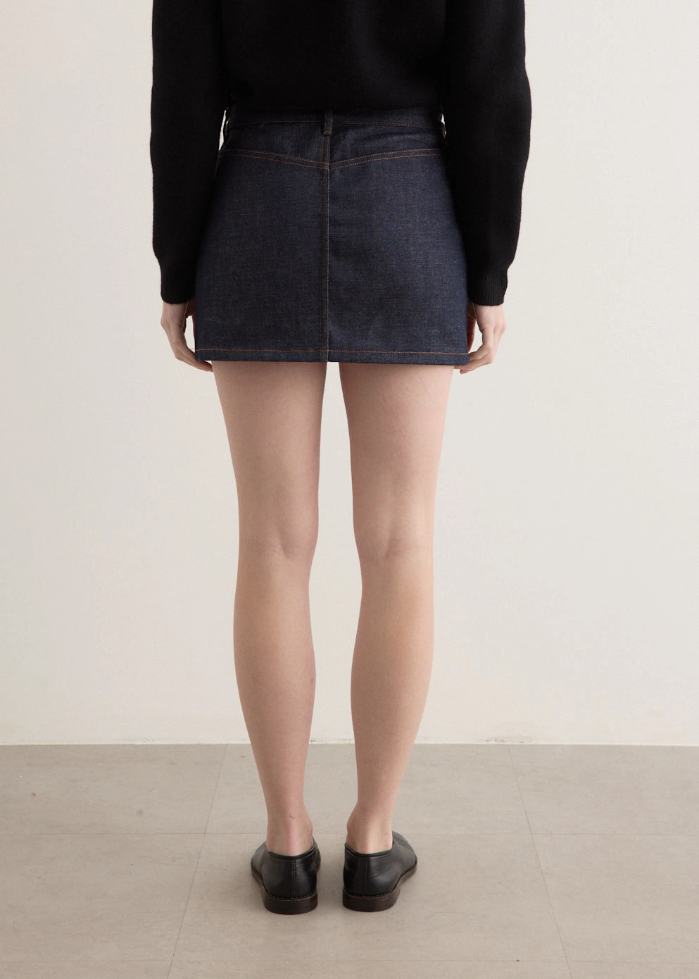 Mini Skirt Fashion Tones Chill Look