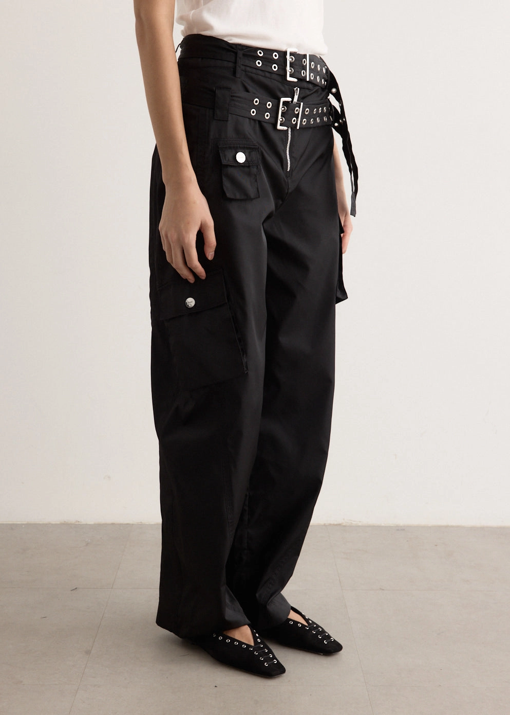 Duchess Nylon Pocket Pants Compression Fit Chic casual