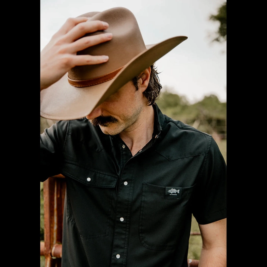 Reel Rodeo Outdoors City Slicker Black Pearl Snap Short Sleeve Exclusive Collection Edgy style