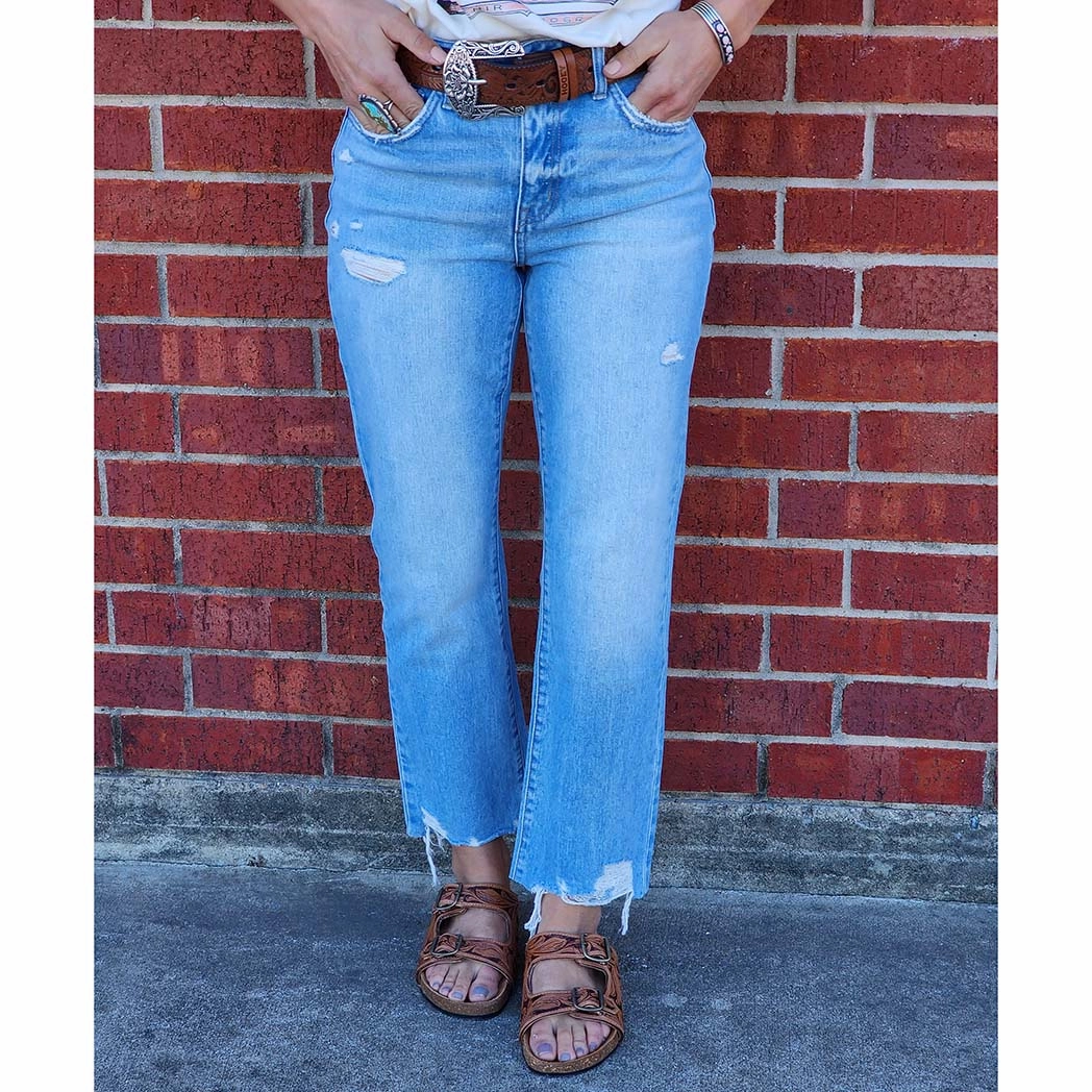 Eco Friendly Chill Outfit Road Trip Flying Monkey Angie High Rise Straight Leg Crop Jean