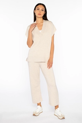 Sleeveless Popover Vee Relaxed Look Comfortable Knitwear