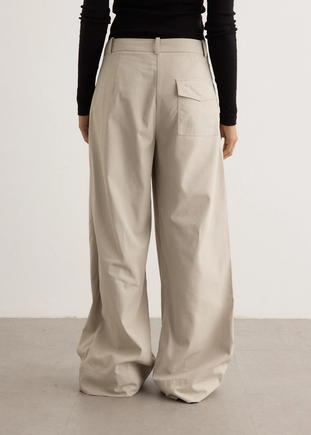 Stretchable Fabric Breathable Lining Utility Pleat Pants