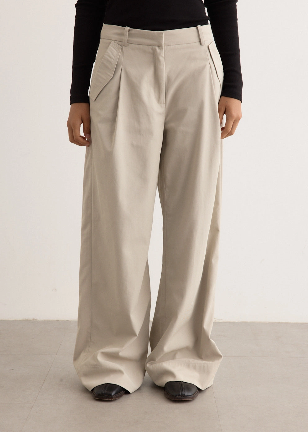 ExpandableSidePanels Utility Pleat Pants