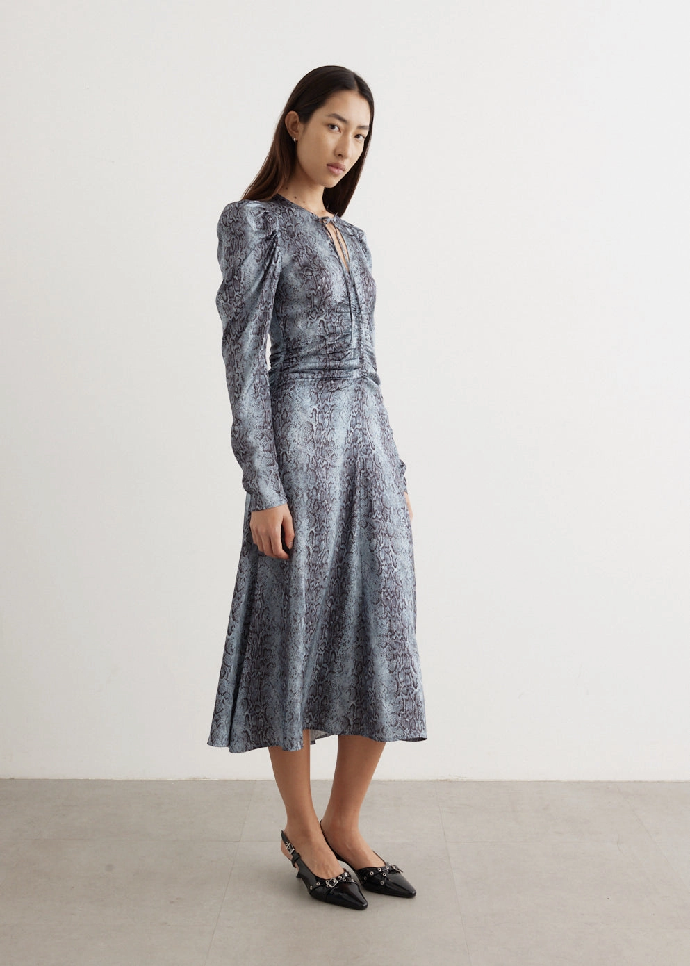 NonIrritatingLining Printed Satin Ruched Midi Dress