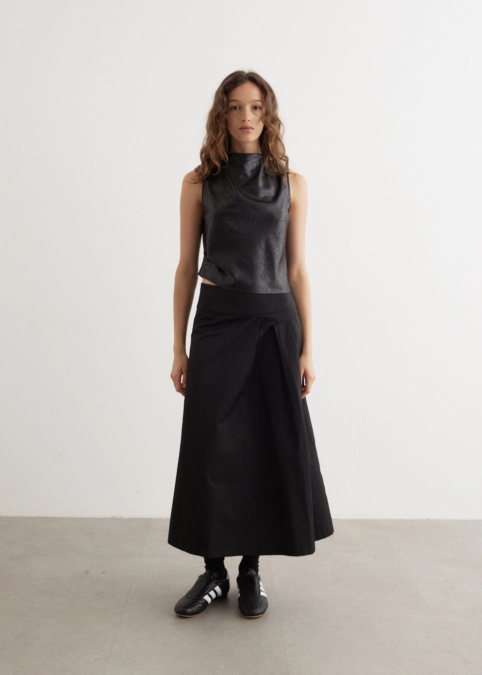 Texture Play Versatile Outfit Rhone Pleated Midi Skirt