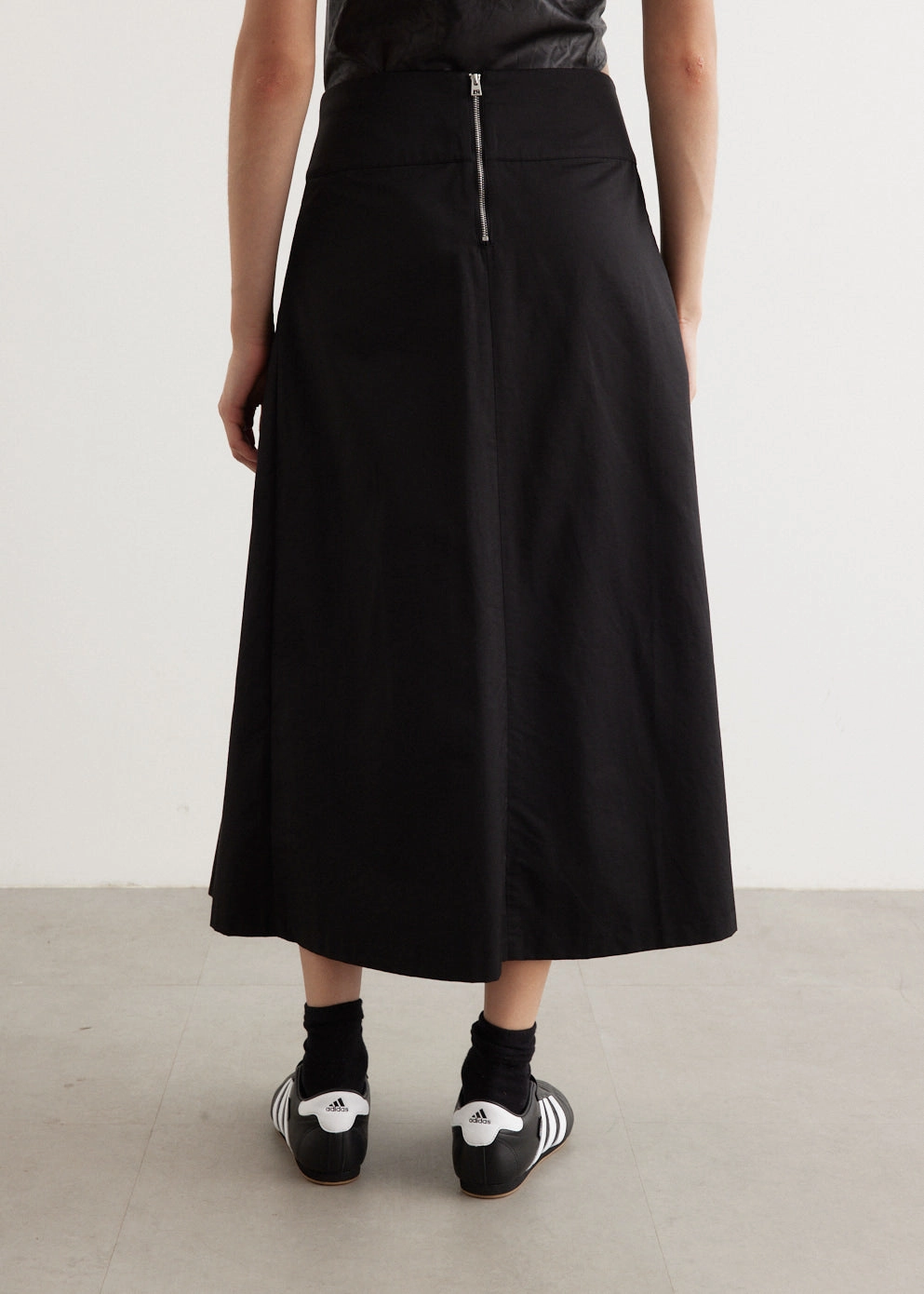 Rhone Pleated Midi Skirt Crisp Look
