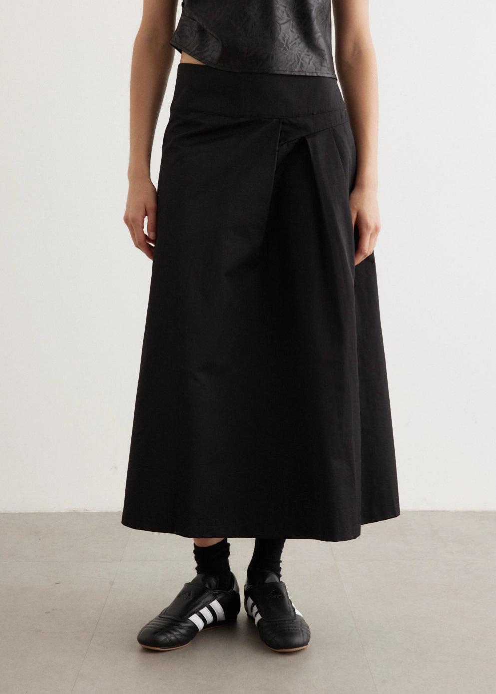 Non Irritating Edges Rhone Pleated Midi Skirt