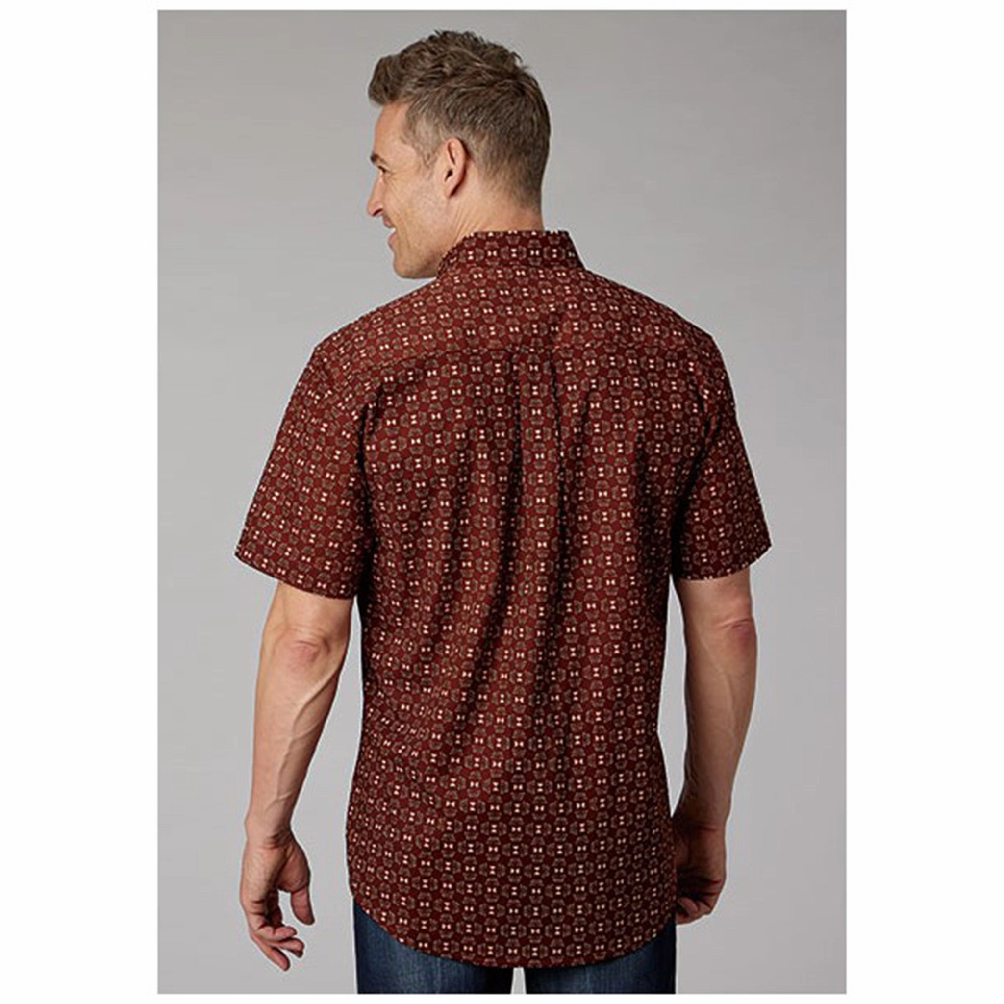 Roper Men's Red Geo Print Short Sleeve Trendy Daywear