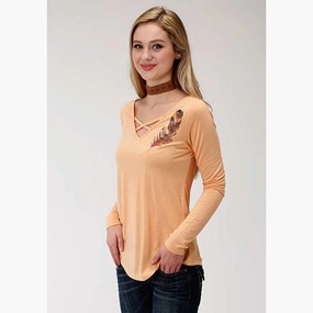 Flexible Ribbed Cuffs ElasticEdgeBinding Roper Women's Peach Feather Long Sleeve Tee