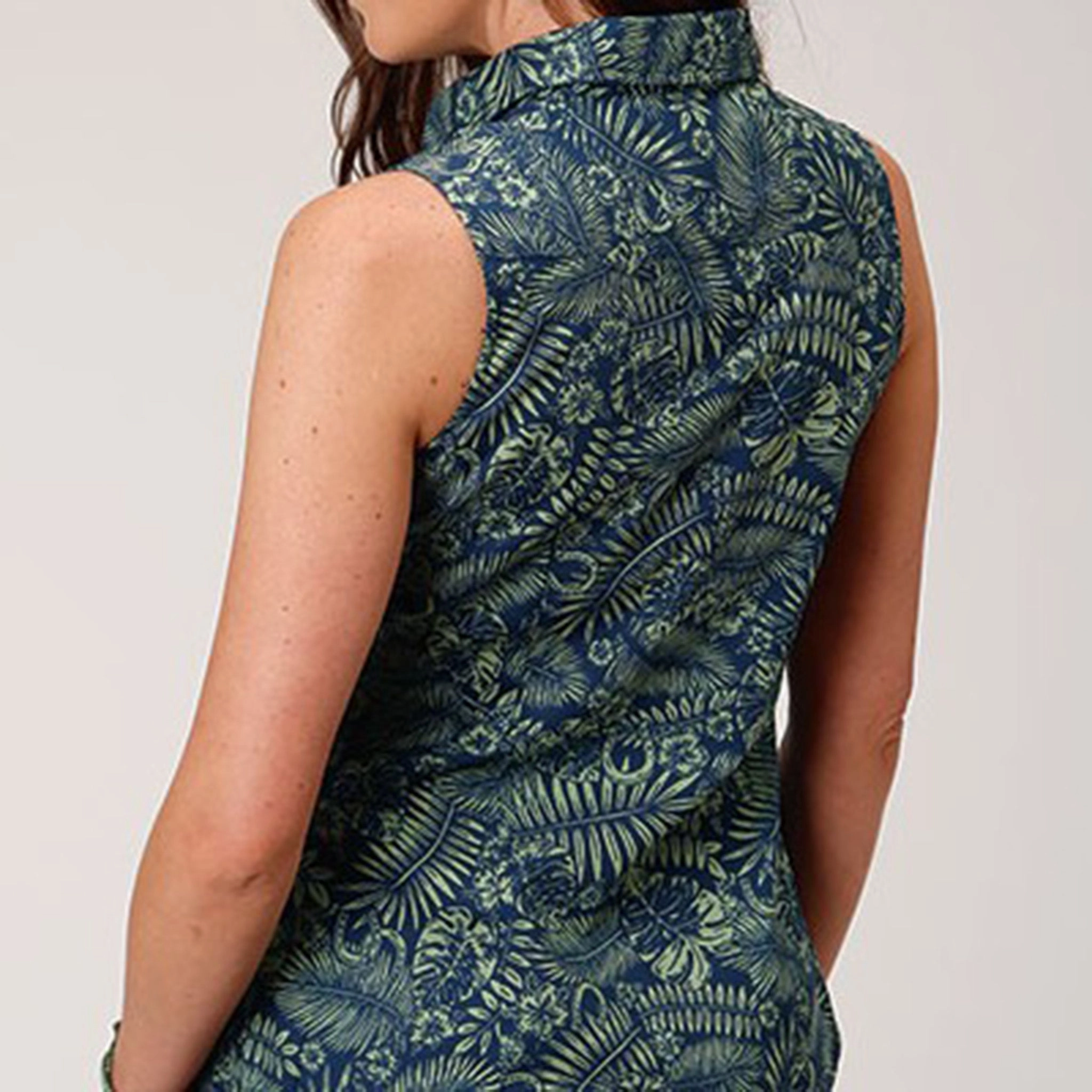 AntiPilling Buttonless Closure Roper Women's Tropical Print Top