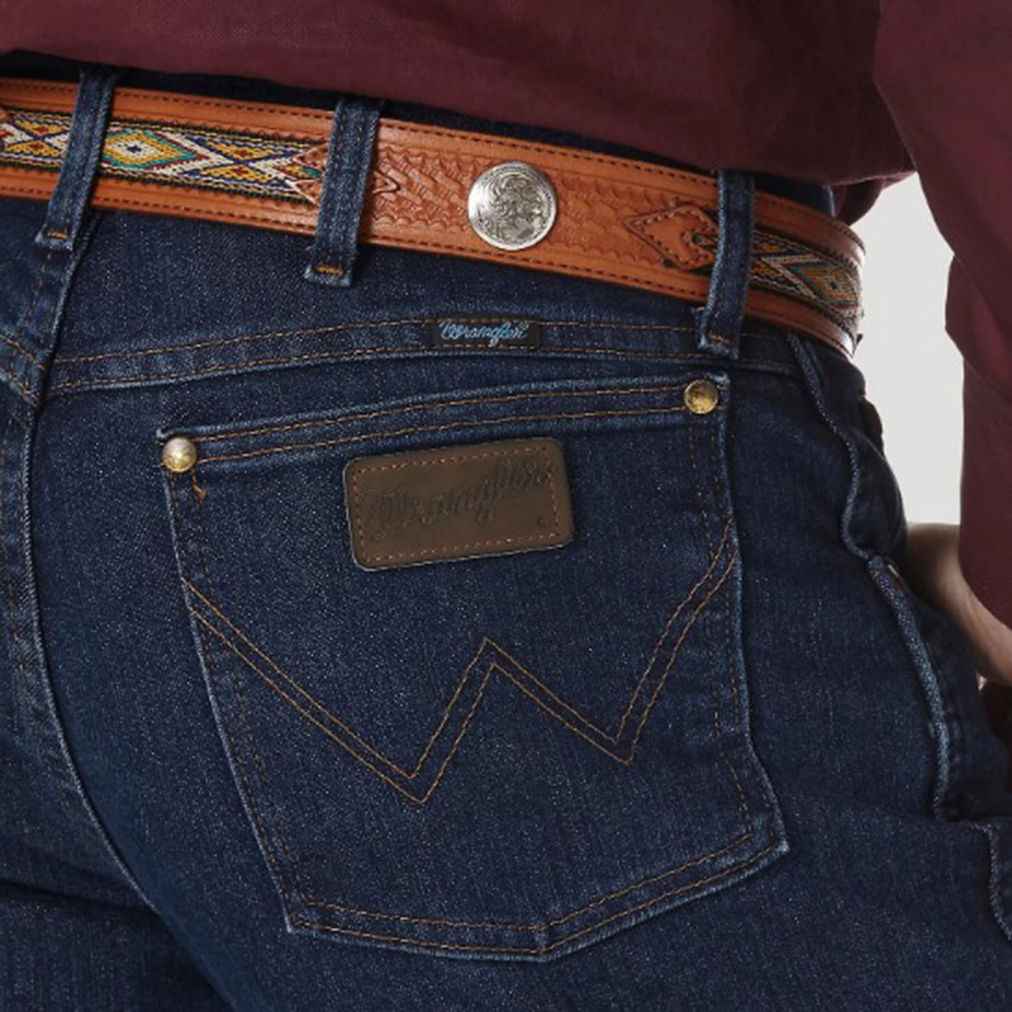 Casual Elegance Friction Free Inner Lining Wrangler Men's Midnight Performance Cut Jean