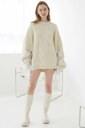Overlock Edging Sadie Shirt Combo Knit Pullover
