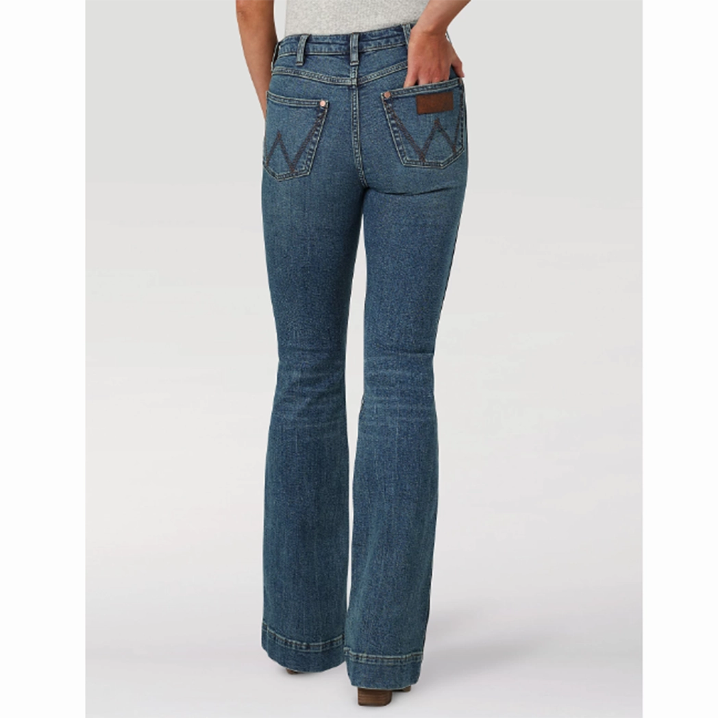 Wrangler Retro Bailey Trouser Weekend Style Modern Airy Touch