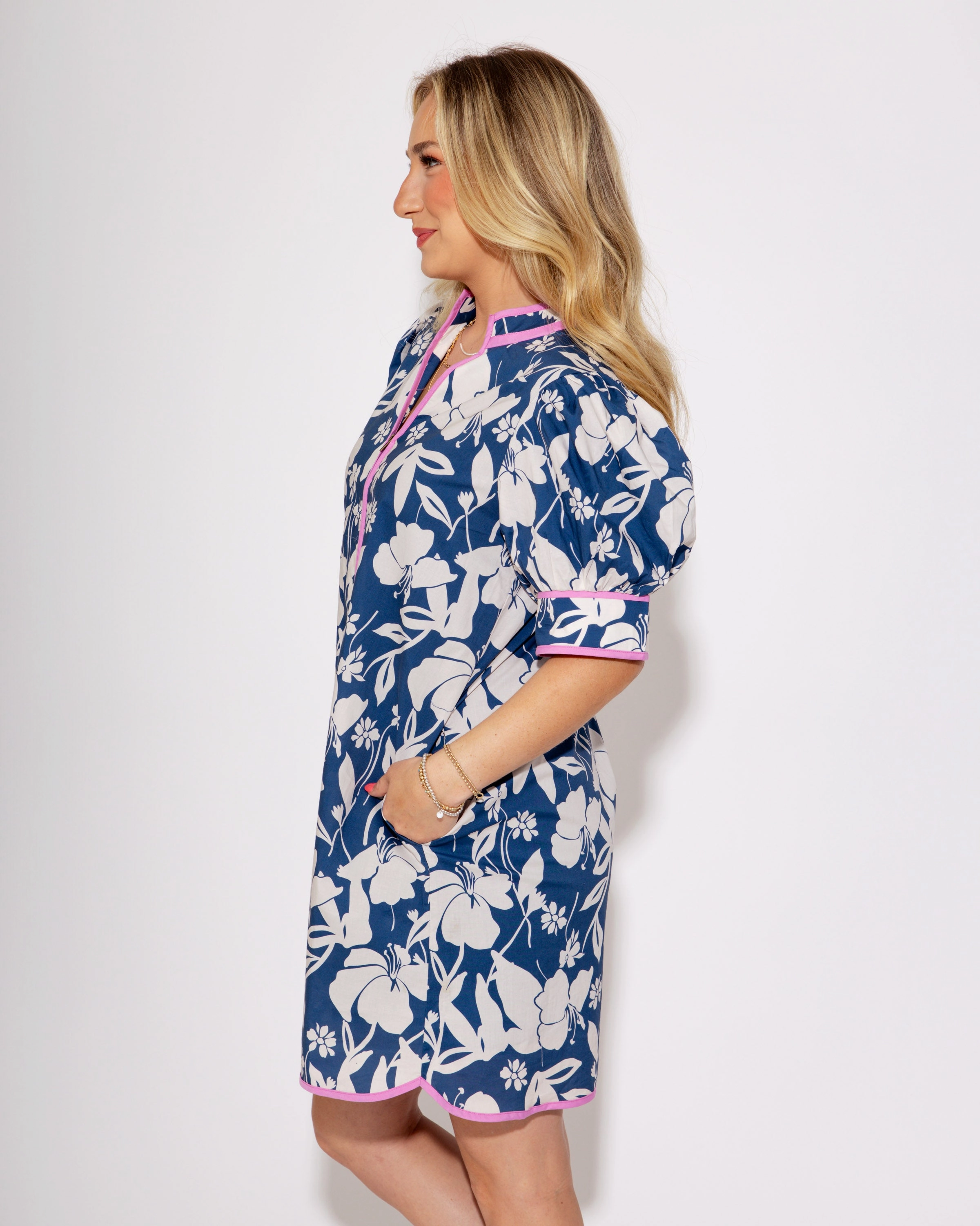 The Color-Pop Petal Dress Calm Texture Mid layer