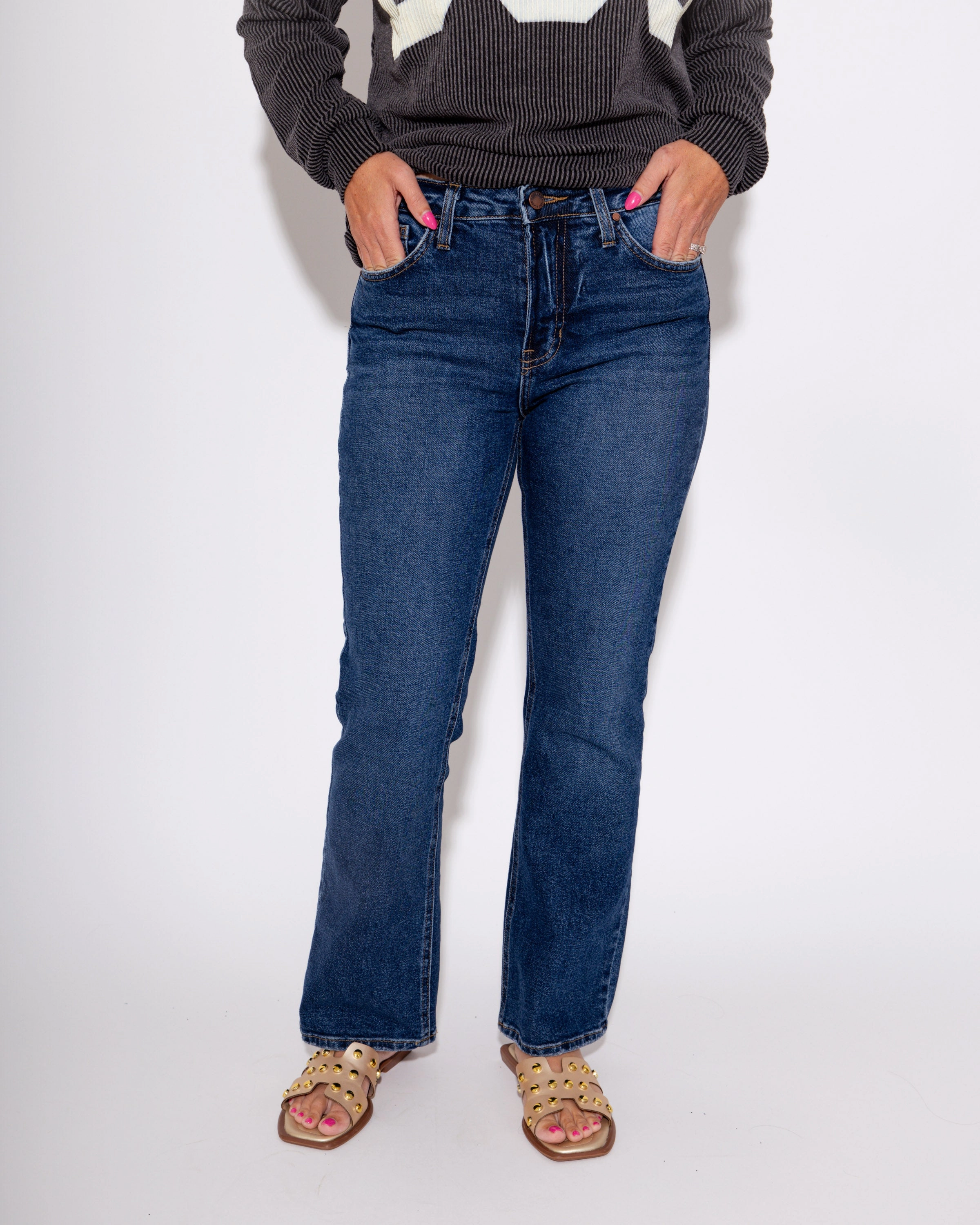 Life Ready Fashion Must-Have Slim Cropped Bootcut Jeans in Dark