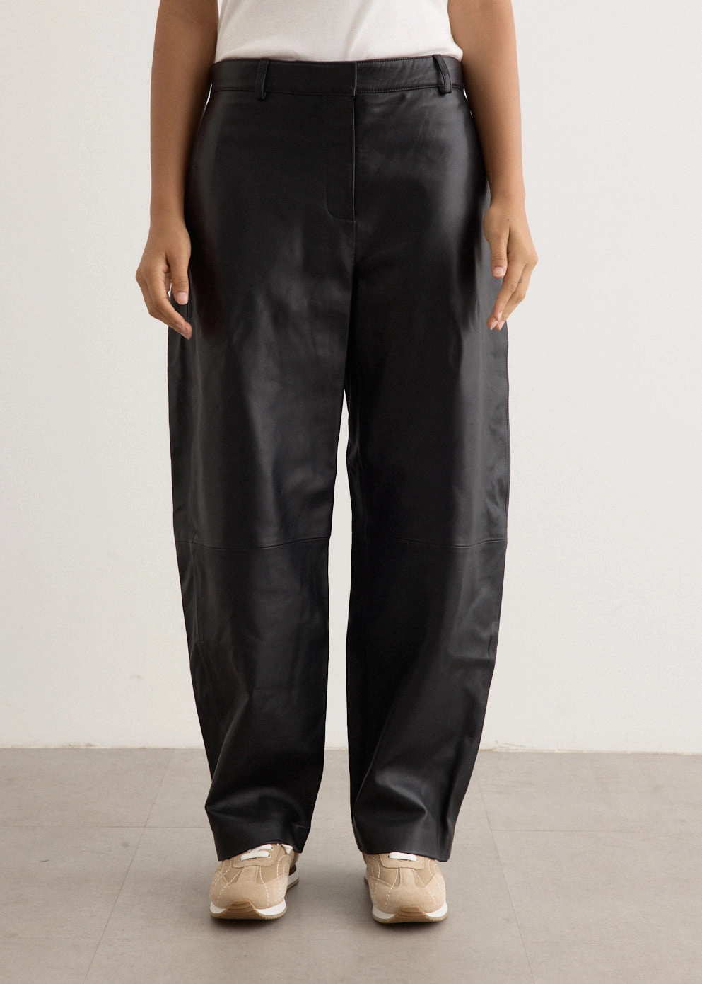 StainResistantCoating Flat Lock Stitching Leather Balloon Pants