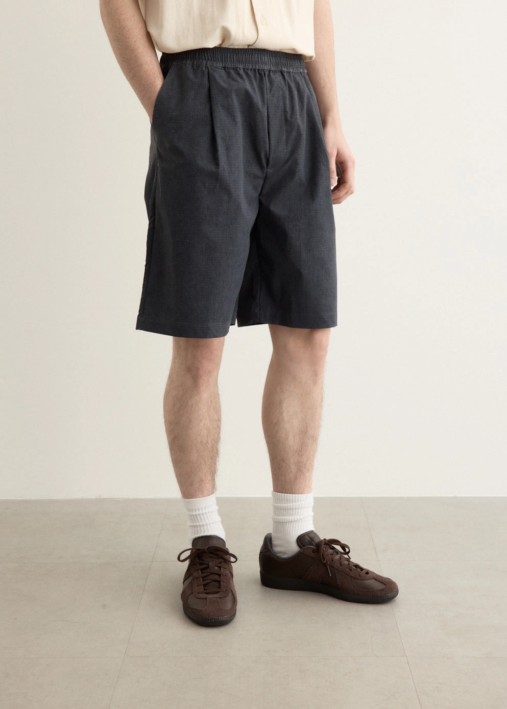 Beach-Ready Look Smokestack Pleated Shorts