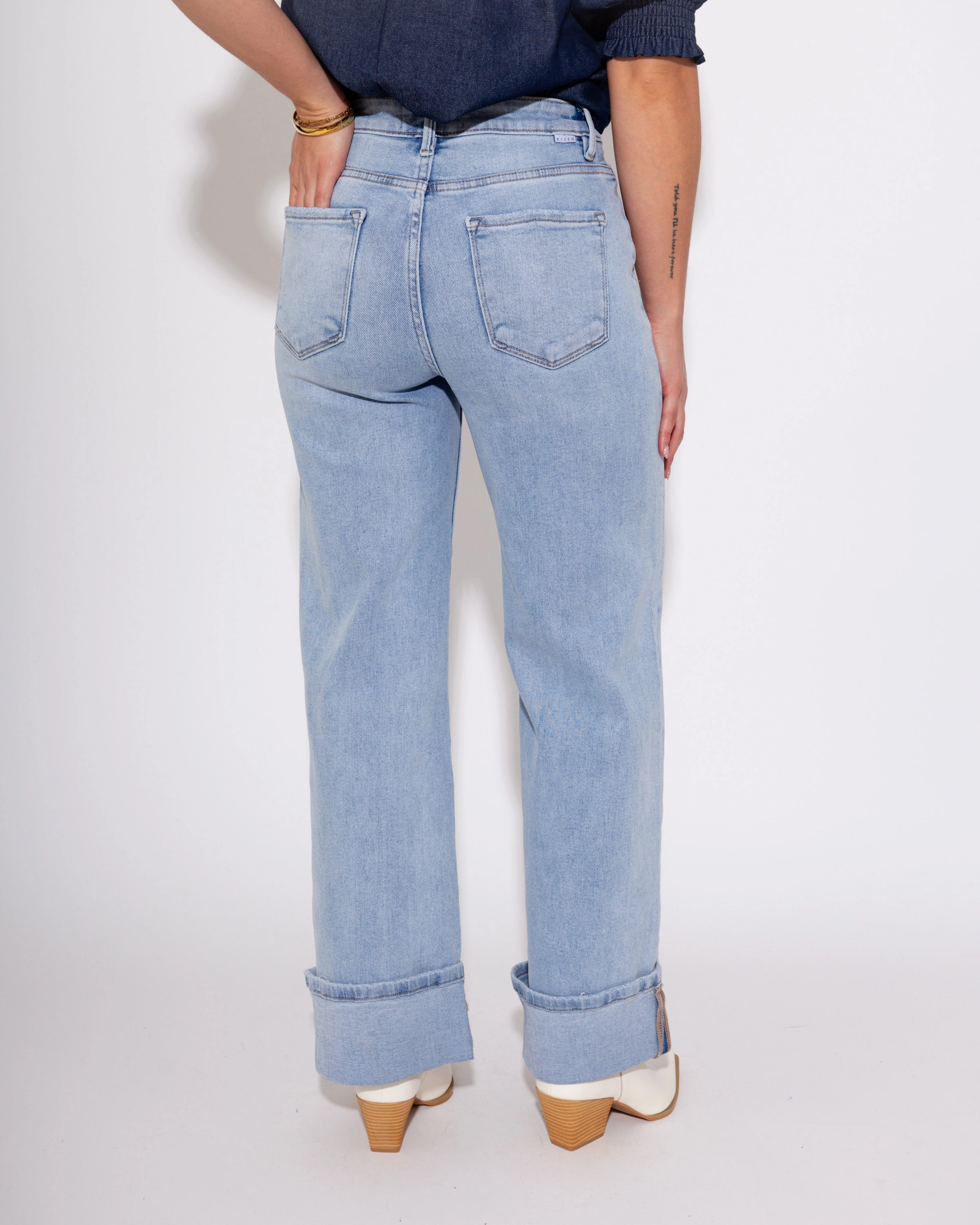 High Rise Ankle Wide Cuffed Jeans in Light Elegant Bold Look
