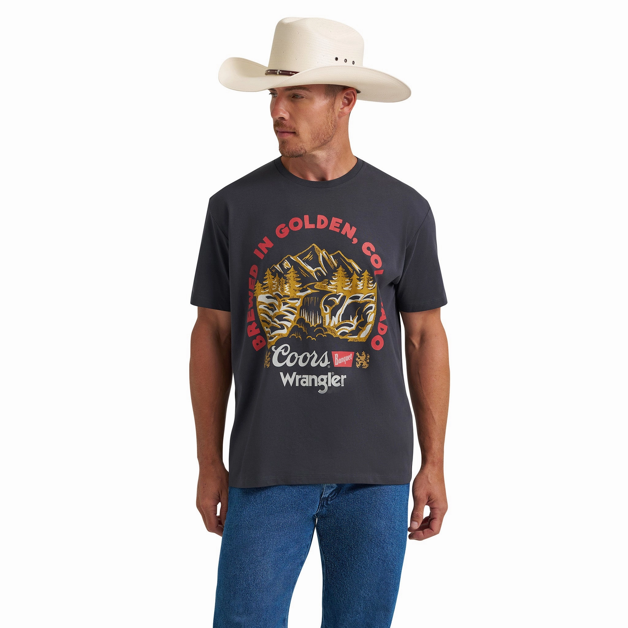 Bold colors Casual Friday Wrangler Black Brewed Mountain T-shirt