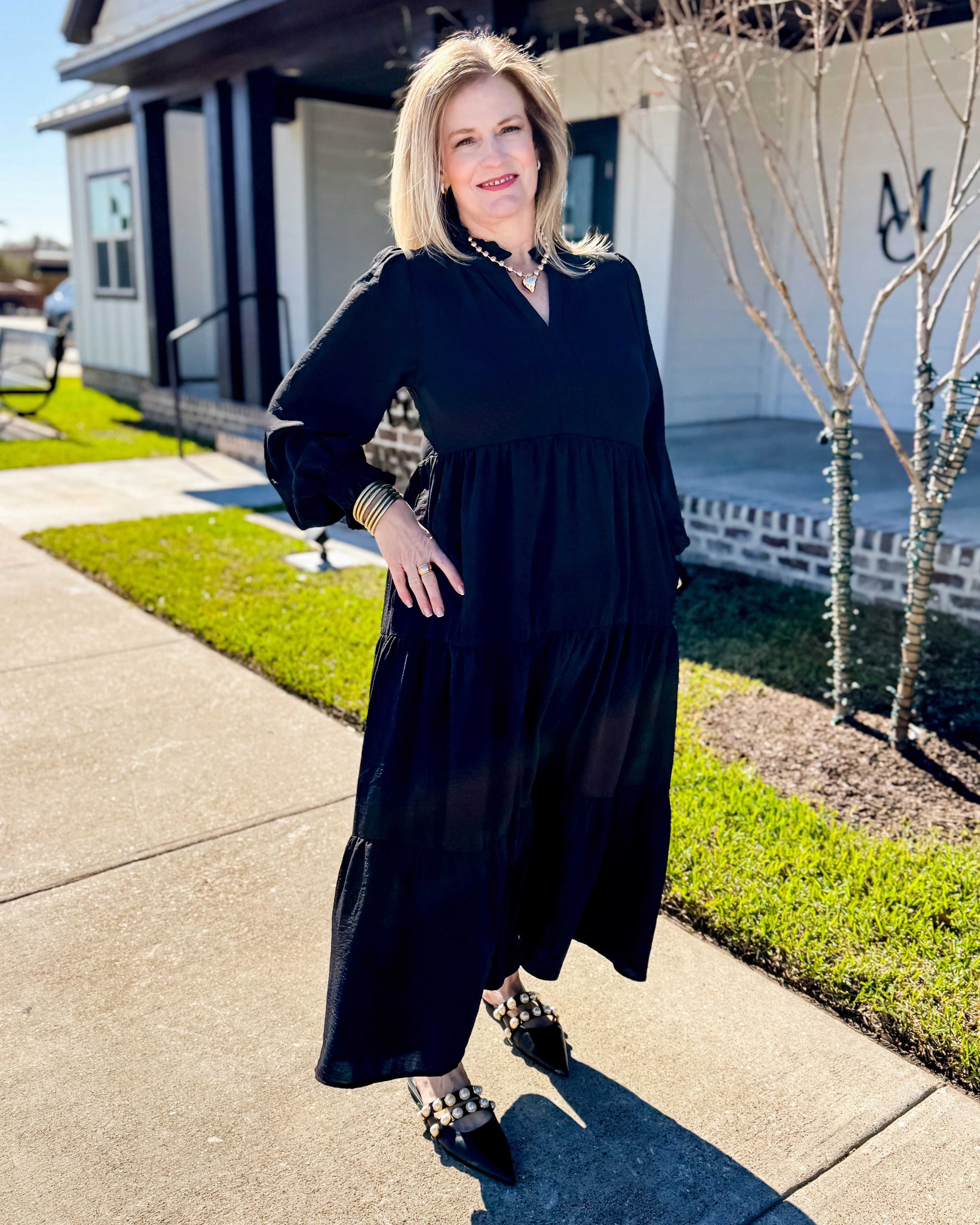 Solid Tiered Layer Midi Dress in Black Vintage-Inspired