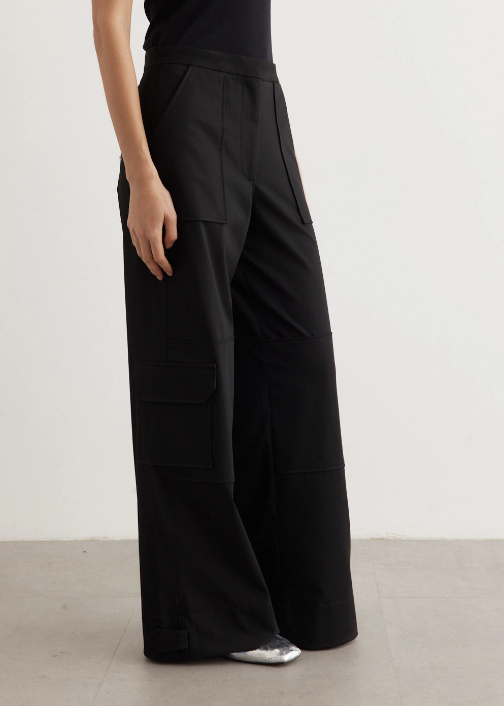 Solid Twill Suiting Cargo Pants SeamlessPockets