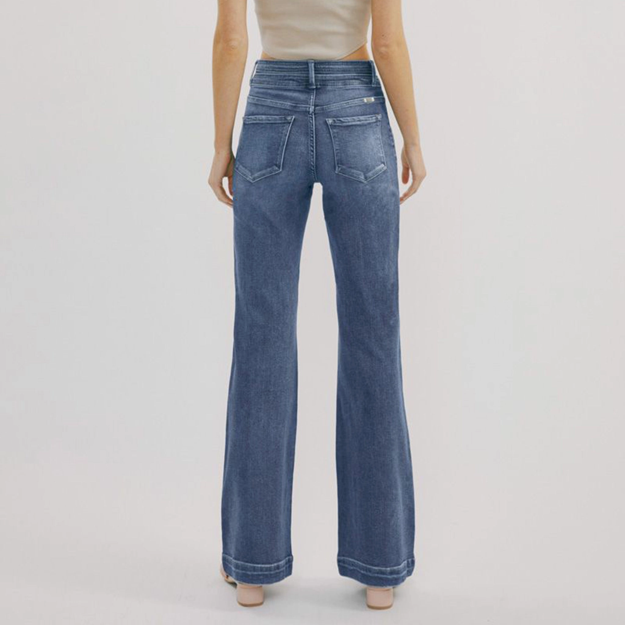 KanCan High Rise Holly Flare Jeans Natural Fit Active Days