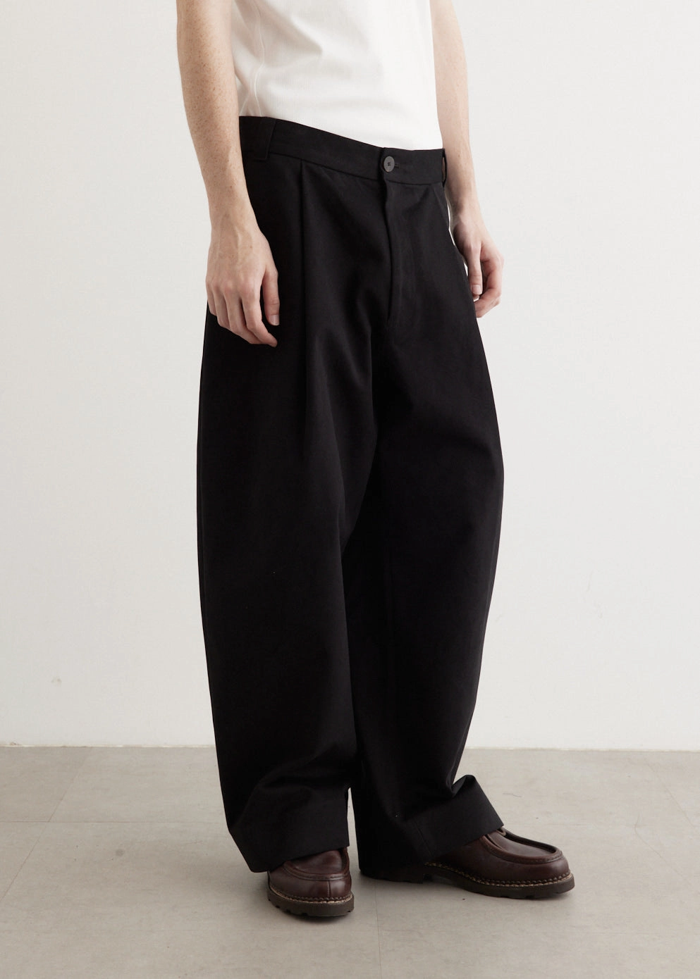 Soft Brush Lining Sorte Deep Pleat Volume Pants